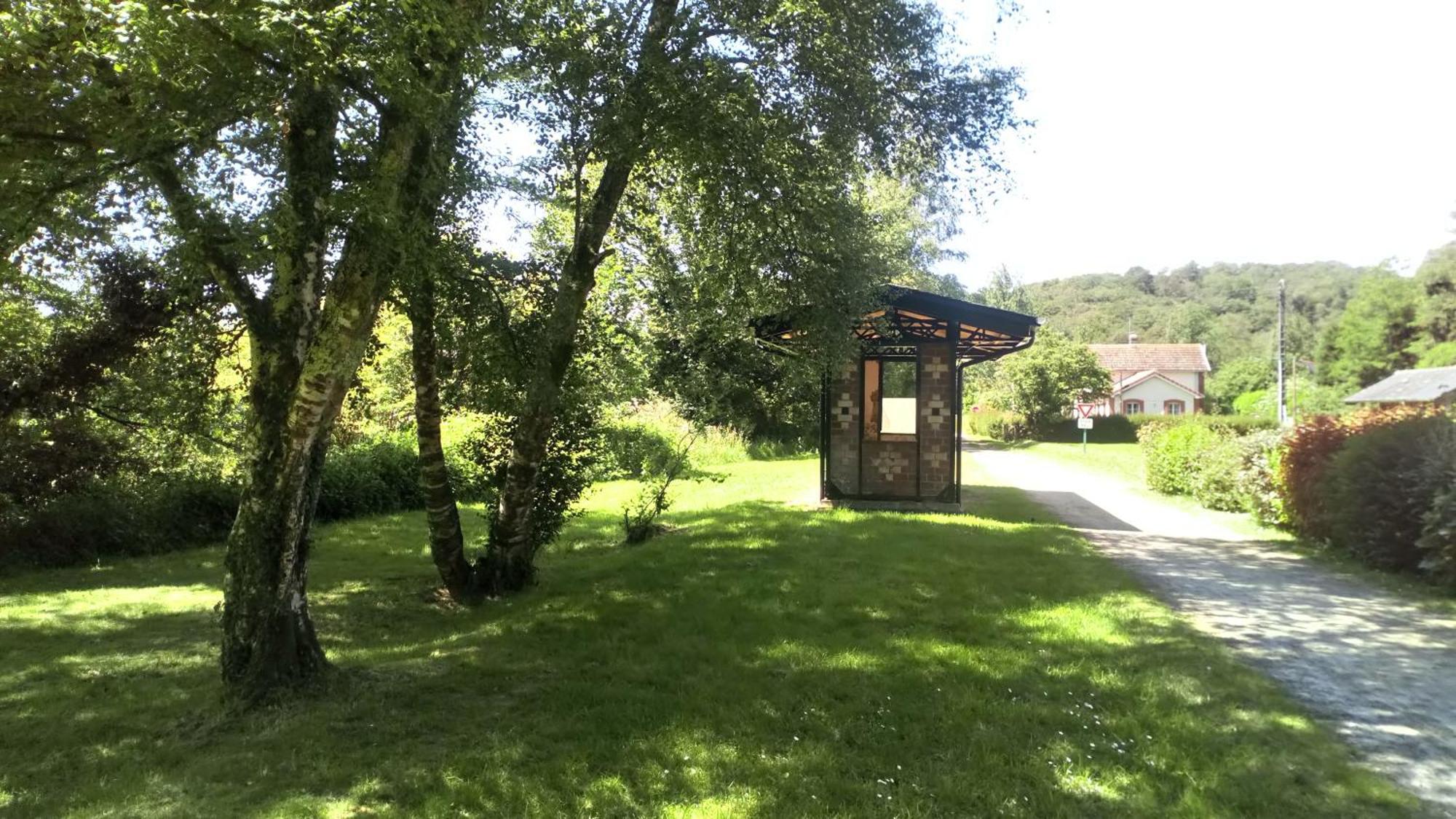 Ostal Scrignac - Gite D'Etape De La Gare Eksteriør billede